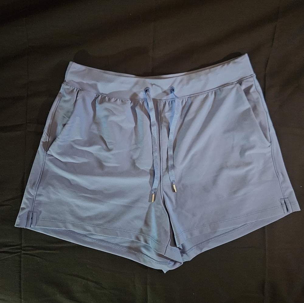 💛 Old Navy 3" Inseam High-Waisted Powersoft Shorts